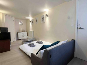 Remarkable 1-Bed House in London